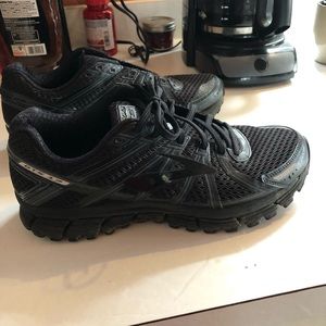 Brooks sneakers